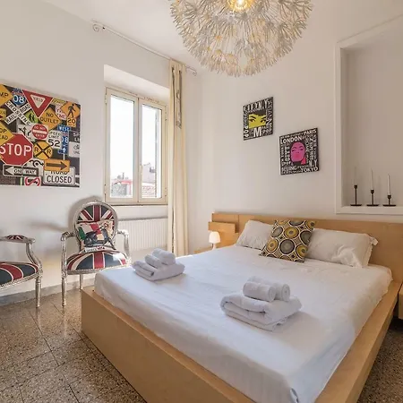 Iflat Vatican Delightful And Colored Apartment Rome